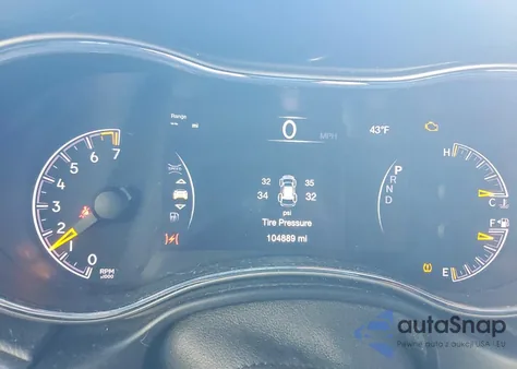 2019 Jeep Grand Cherokee Laredo z USA, uszkodzony, nr VIN 1C4RJFAG9KC610399